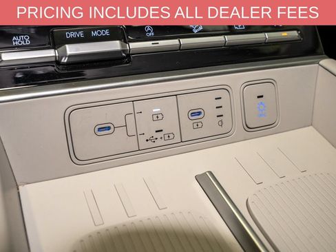 Used 2024 Hyundai Santa Fe Limited FWD image 19