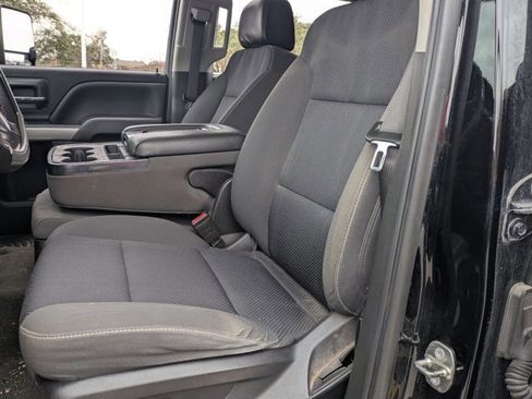 Used 2018 Chevrolet Silverado 1500 LT w/ Texas Edition image 13