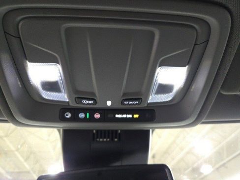 Used 2024 Chevrolet Silverado 2500 Custom w/ Custom Value Package image 21