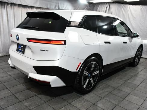 Used 2024 BMW iX xDrive50 w/ Sport Package AWD/4WD image 6