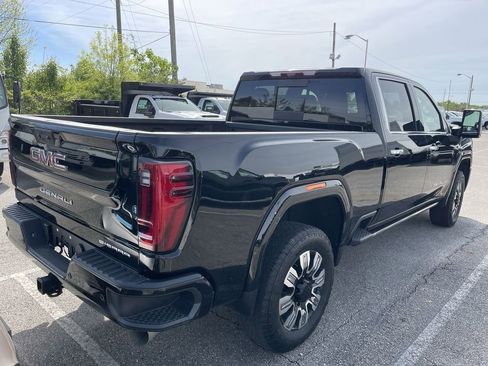 Used 2025 GMC Sierra 2500 Denali w/ Denali Reserve Package AWD/4WD image 13