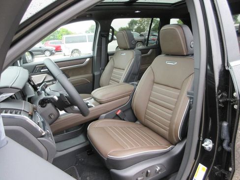 New 2027 GMC Acadia Denali Ultimate AWD/4WD image 9