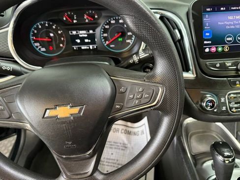 Used 2020 Chevrolet Malibu LT image 24