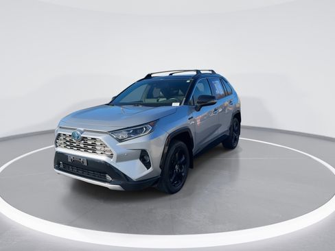 Used 2020 Toyota RAV4 XSE image 5