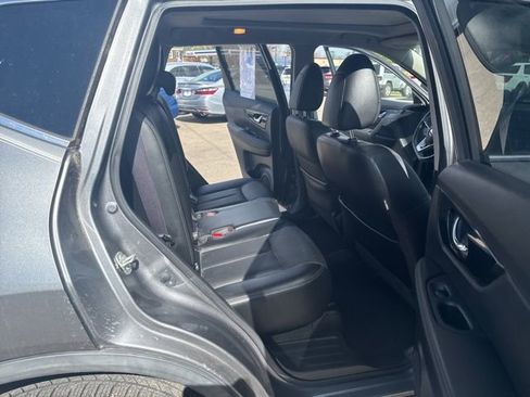 Used 2018 Nissan Rogue SL w/ Premium Package image 14