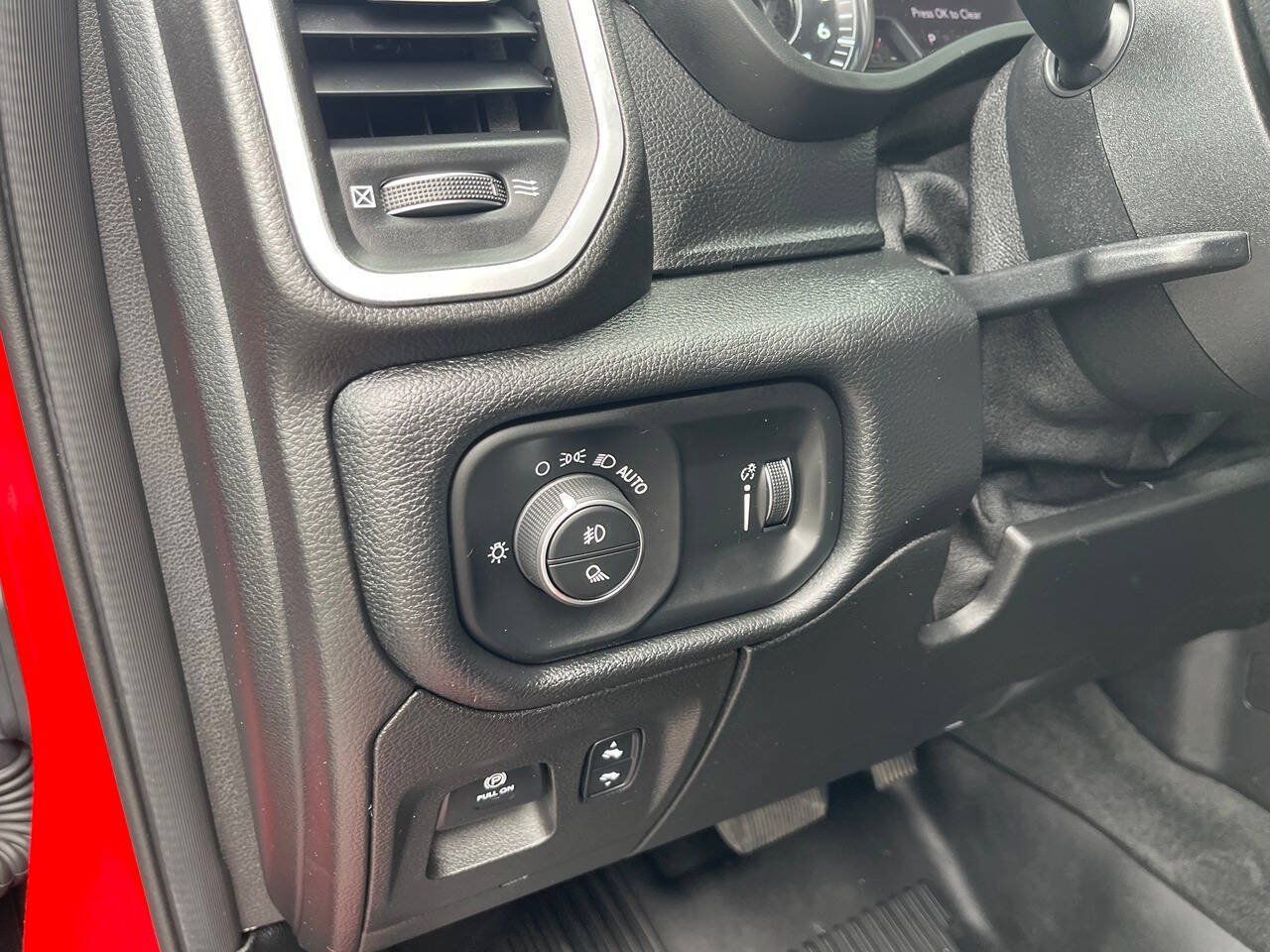 Used 2020 RAM 1500 Big Horn AWD/4WD image 18