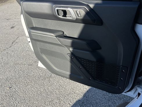 New 2025 Ford Bronco Badlands image 17