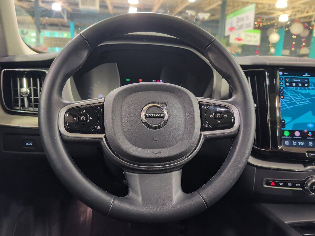 Used 2025 Volvo XC60 B5 Plus AWD/4WD image 2