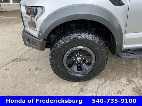 Used 2018 Ford F150 Raptor w/ Equipment Group 802A Luxury AWD/4WD image 2
