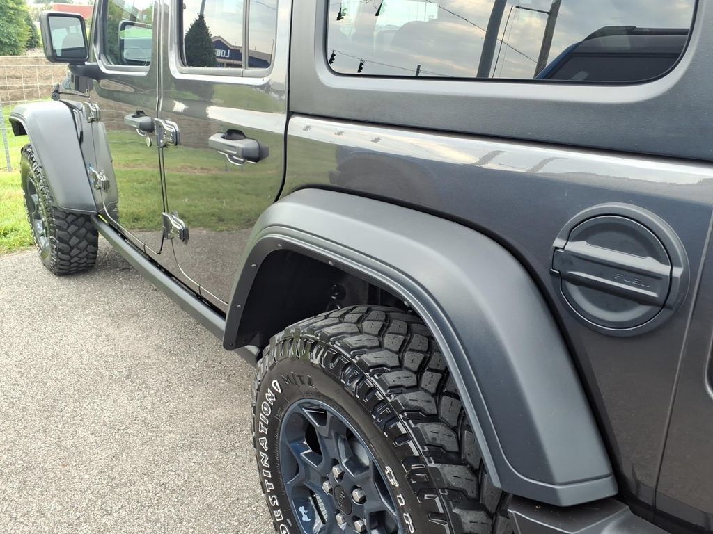 Used 2023 Jeep Wrangler Unlimited w/ Dual Top Group AWD/4WD image 22