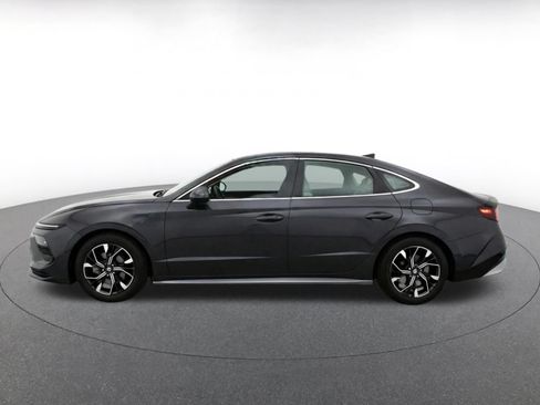 Used 2025 Hyundai Sonata SEL FWD image 17