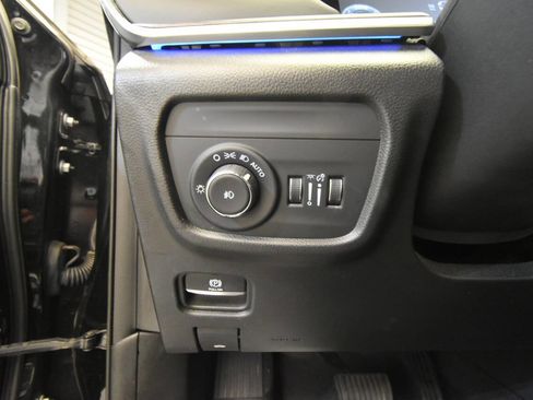 Used 2022 Jeep Grand Cherokee L Overland image 42