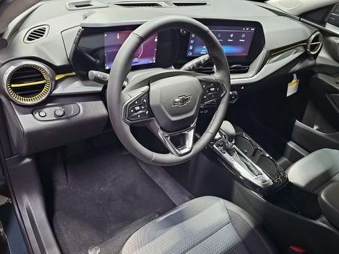 New 2026 Chevrolet Trax LT w/ Driver Confidence Package FWD image 11