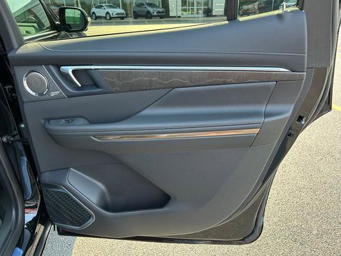 New 2026 Buick Enclave Avenir w/ Super Cruise Package image 16