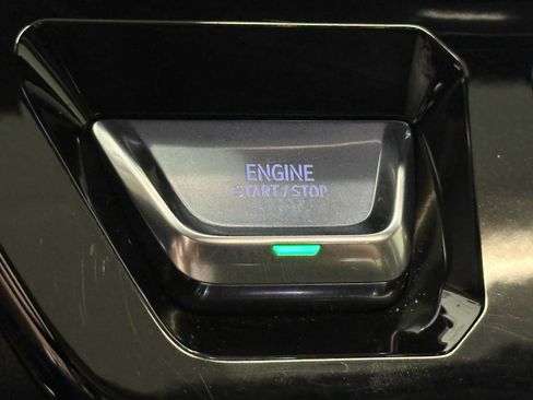 Used 2022 GMC Sierra 1500 Denali AWD/4WD image 18
