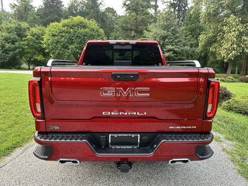 Used 2022 GMC Sierra 1500 Denali w/ Denali Reserve Package AWD/4WD image 9