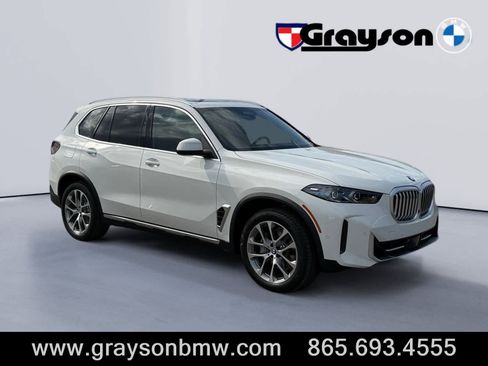 New 2026 BMW X5 xDrive40i image 1