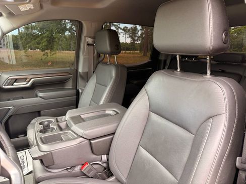 Used 2023 GMC Sierra 1500 SLT w/ X31 Off-Road Package AWD/4WD image 14