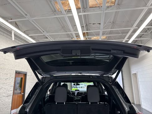 Used 2020 Ford Explorer ST w/ Premium Technology Package AWD/4WD image 11