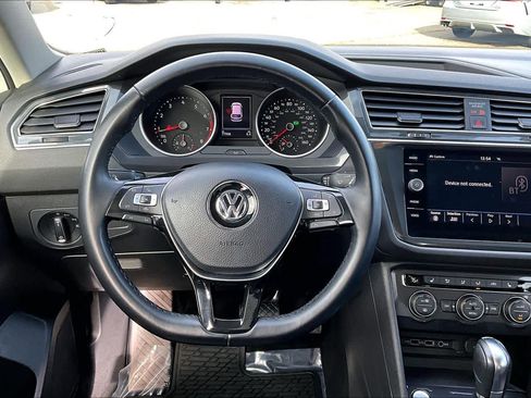 Used 2019 Volkswagen Tiguan SE image 5