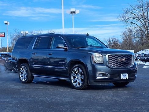 Used 2020 GMC Yukon XL Denali w/ Open Road Package image 2