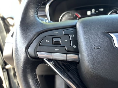 Used 2025 Cadillac XT6 Premium Luxury image 26