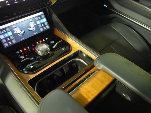 Used 2022 Jeep Grand Wagoneer Series II w/ Convenience Group III image 29