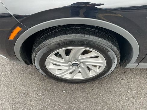 Used 2023 Lincoln Corsair AWD image 9