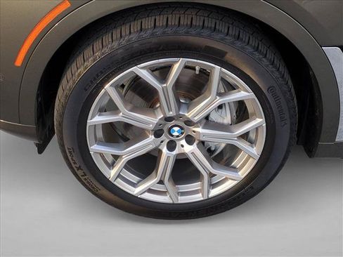 Certified 2026 BMW X7 xDrive40i w/ Premium Package AWD/4WD image 28
