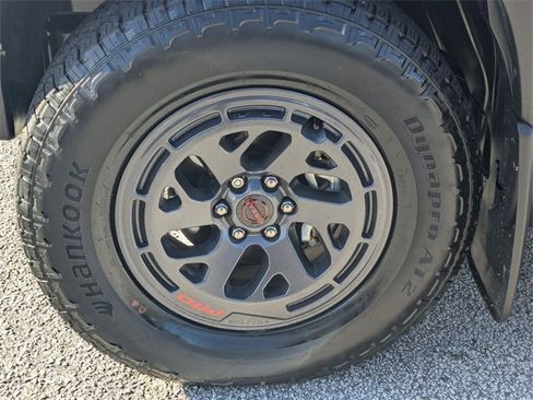 Used 2025 Nissan Frontier PRO-4X w/ Pro Premium Package image 10