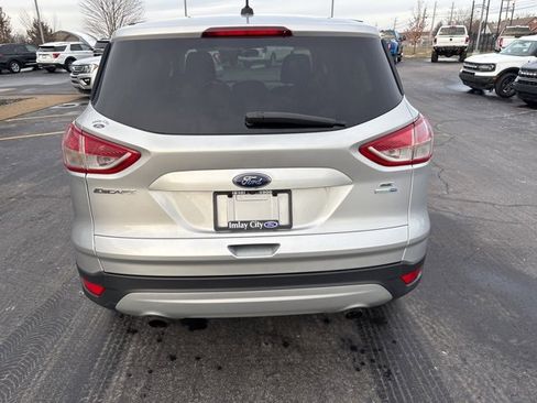 Used 2016 Ford Escape SE image 12
