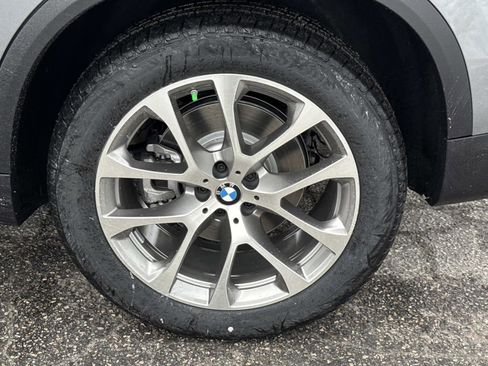 New 2026 BMW X5 xDrive40i w/ Premium Package image 12