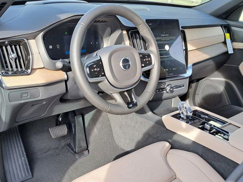 New 2026 Volvo XC90 B6 Ultra image 5