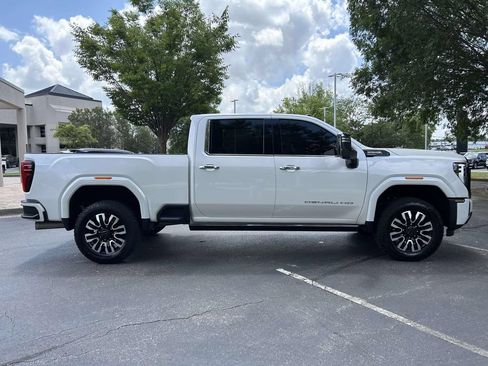 Used 2025 GMC Sierra 2500 Denali Ultimate w/ Max Trailering Package AWD/4WD image 2