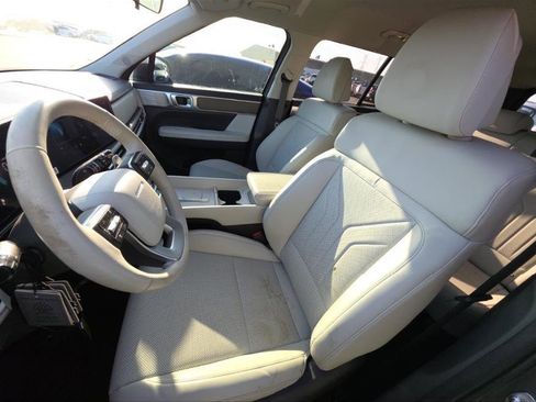 Used 2025 Hyundai Santa Fe SEL FWD image 3
