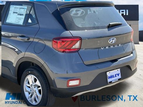 New 2026 Hyundai Venue SE FWD image 7