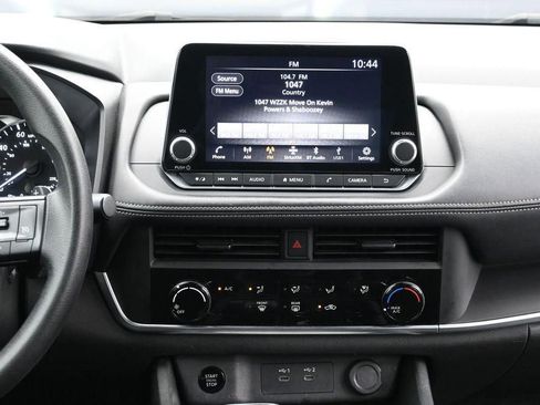 Used 2024 Nissan Rogue S AWD/4WD image 11