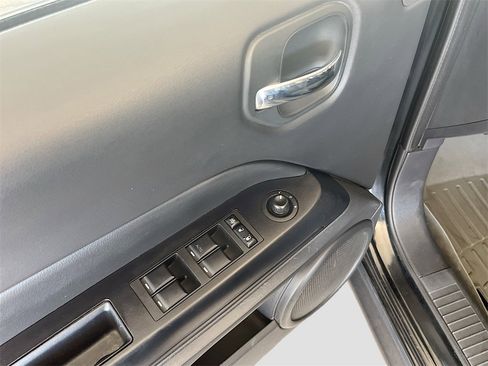 Used 2017 Jeep Patriot Latitude image 15