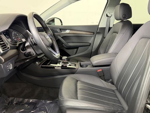 Used 2023 Audi Q5 2.0T Premium w/ Convenience Package AWD/4WD image 5