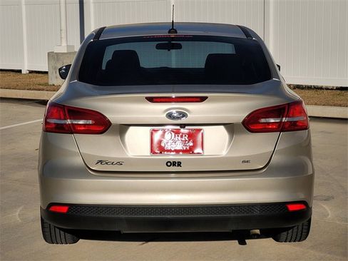 Used 2018 Ford Focus SE image 5