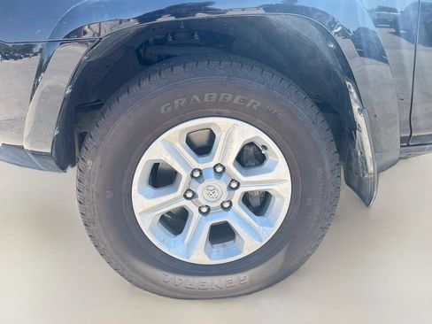 Used 2023 Toyota 4Runner SR5 AWD/4WD image 28
