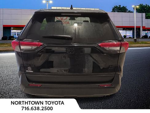 Used 2023 Toyota RAV4 LE image 18