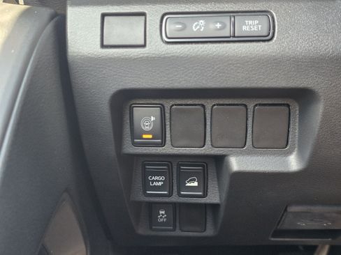 Certified 2025 Nissan Frontier SV AWD/4WD image 23