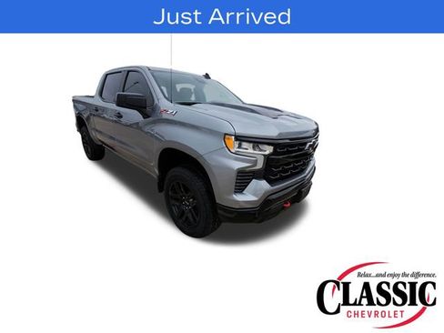 Used 2024 Chevrolet Silverado 1500 LT Trail Boss w/ Convenience Package II AWD/4WD image 1