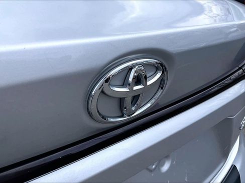 Used 2020 Toyota Corolla LE image 29