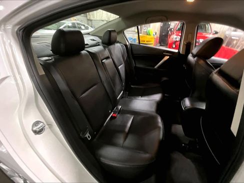 Used 2010 MAZDA MAZDA3 s Grand Touring image 19