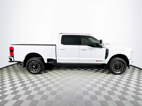 Used 2025 Ford F350 Platinum w/ FX4 Off-Road Package image 4