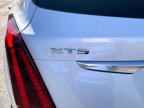 Certified 2023 Cadillac XT5 Premium Luxury w/ LPO, Floor Liner Package image 24