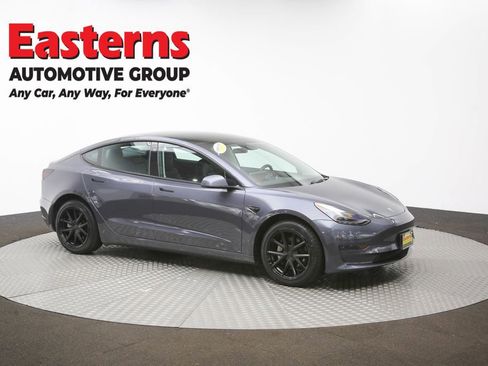 Used 2023 Tesla Model 3 Standard Range image 44