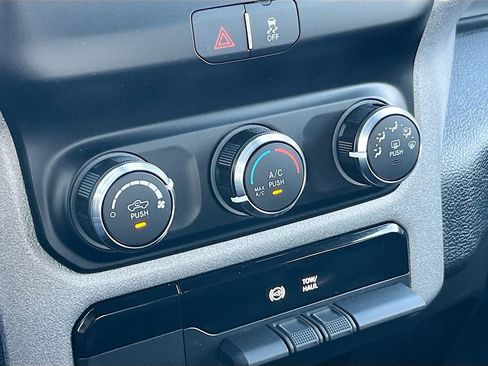 Used 2024 RAM 3500 Tradesman w/ Chrome Appearance Group image 15